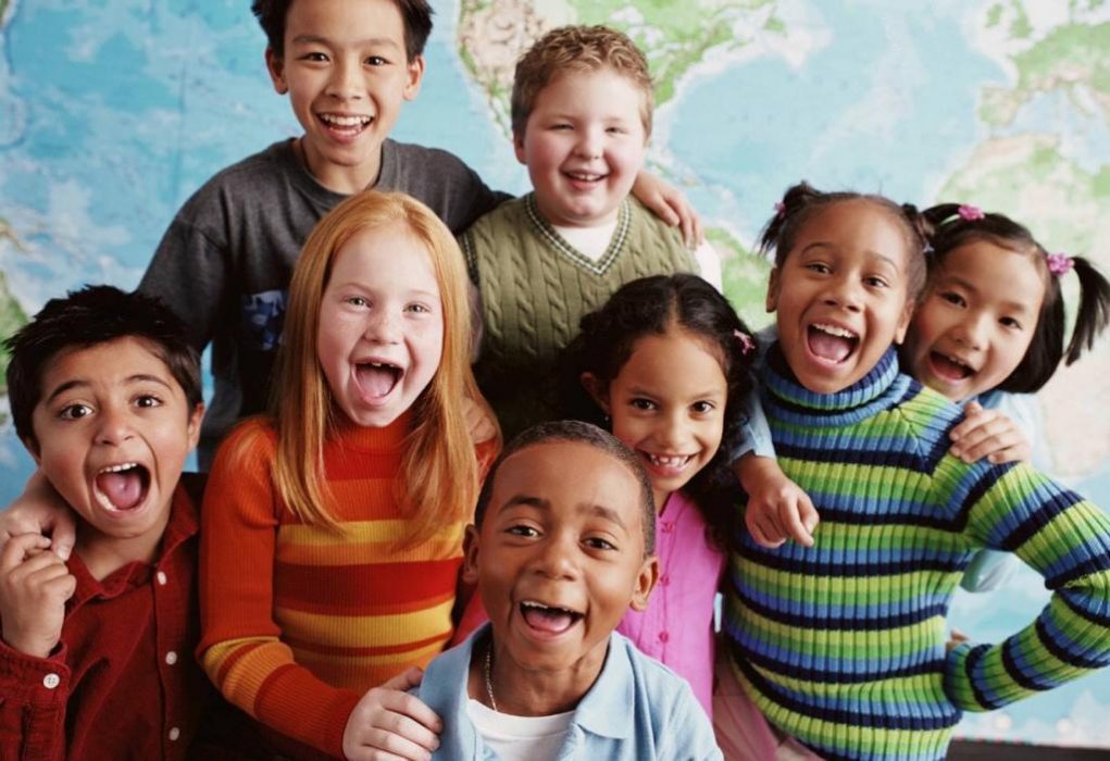 التحدث مع الأطفال حول العنصرية ضروري